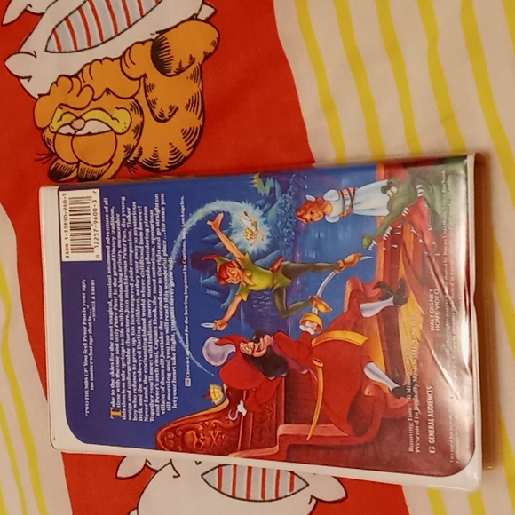 Barely Used, Like New, Lot of 4 Disney VHS Vintage & Collectible Movie Classics - Picture 14 of 15